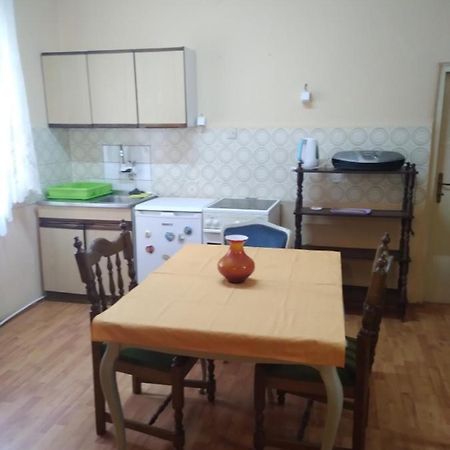 Hostel Bata Apartman Каніжа Екстер'єр фото