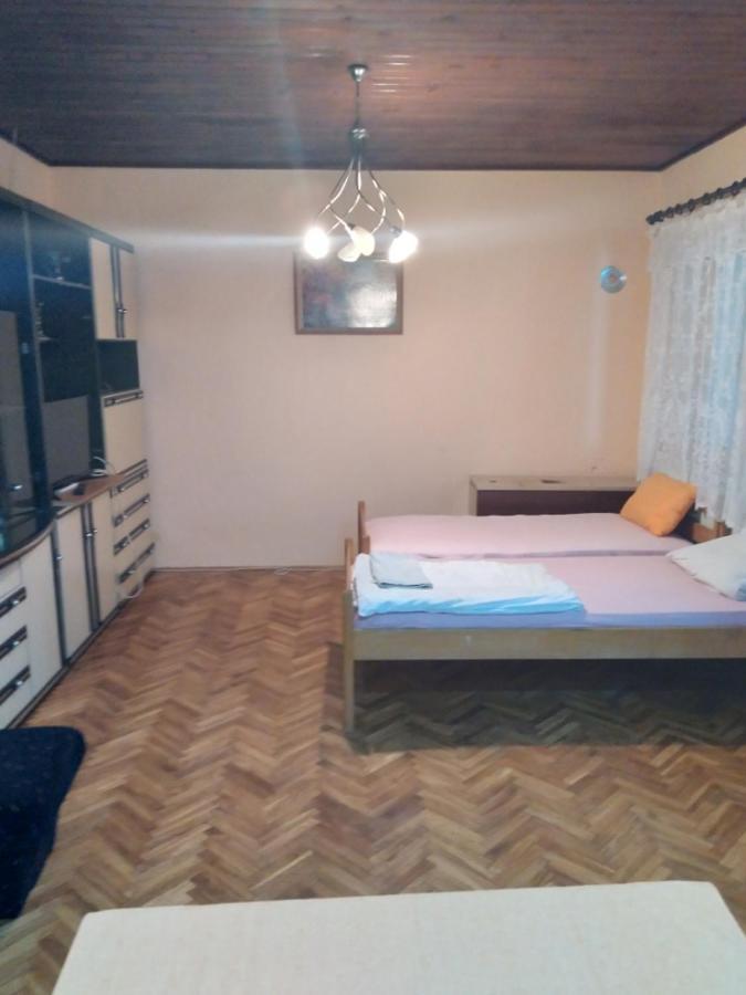 Hostel Bata Apartman Каніжа Екстер'єр фото